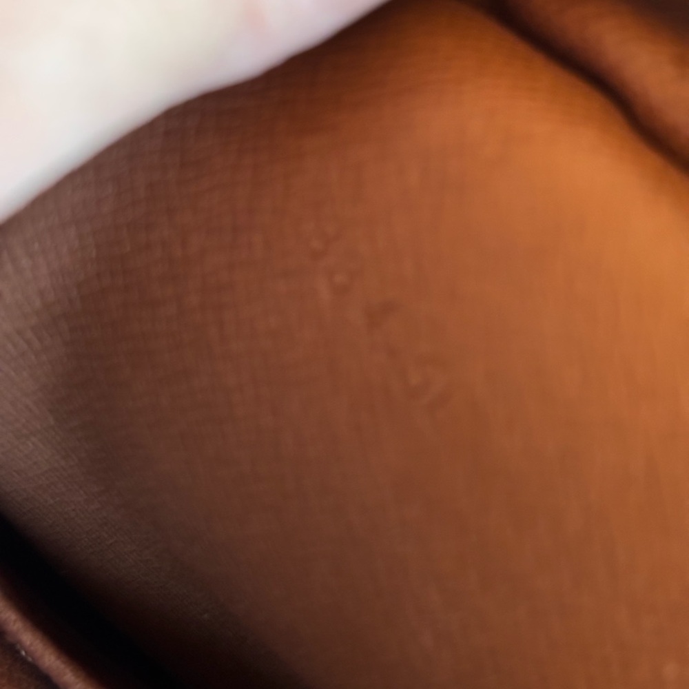 Authentic Louis Vuitton monogram crossbody bag - Picture 9 of 9